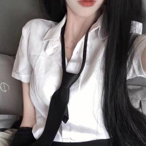 战火四千金